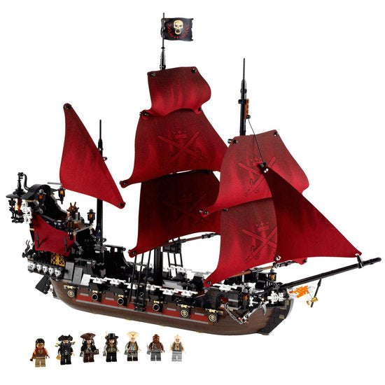 LEGO Pirates of the Caribbean De wraak van Koningin Anne - 4195